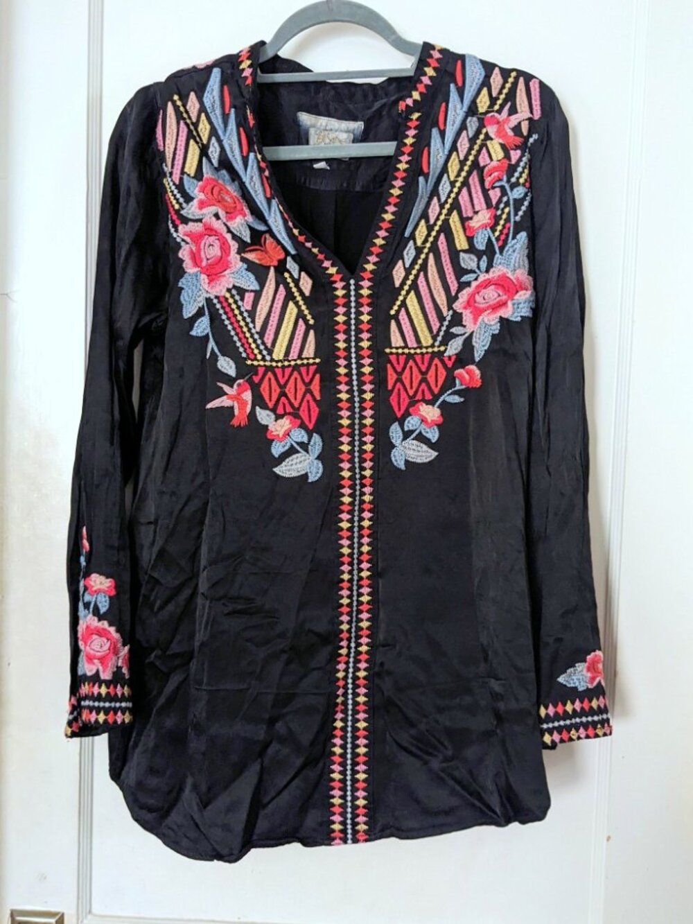 Johnny Was Tura Embroidered Blouse Black Red Pink Size M - Picture 3 of 9